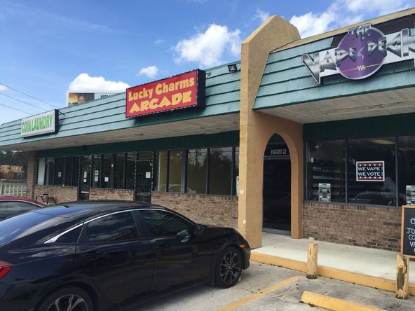 Retail Space For Lease: 2550 Mayport Rd, Jacksonville, FL 32233